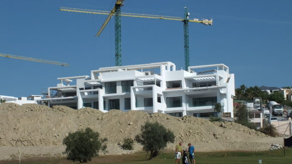 Atalaya Hills apartment frontline golf te koop for sale in Benahavis