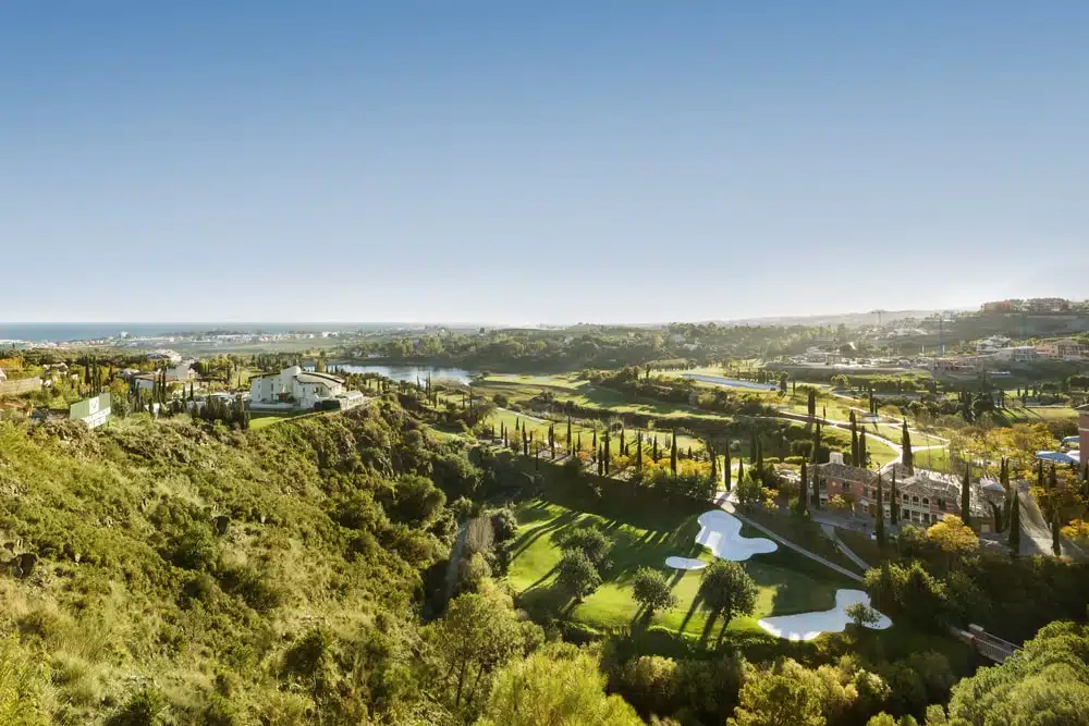 Ground floor apartment for sale in exclusive new development Hoyo 19 Los Flamingos Golf Benahavis