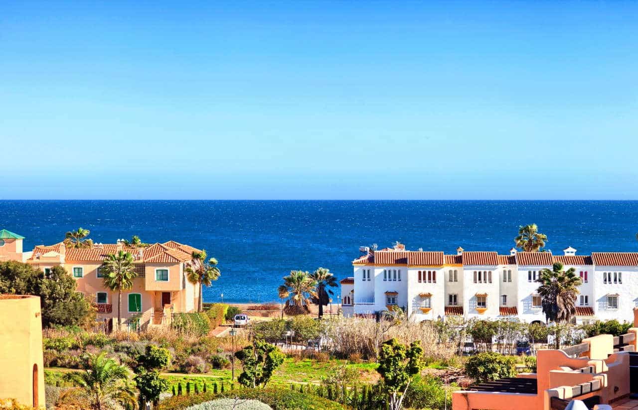 Beachside apartment for sale in Casares Beach