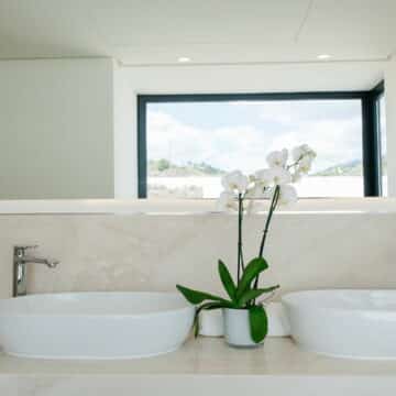Fully furnished modern villa in Los Olivos Nueva Andalucia residential area in Marbella Picture 13