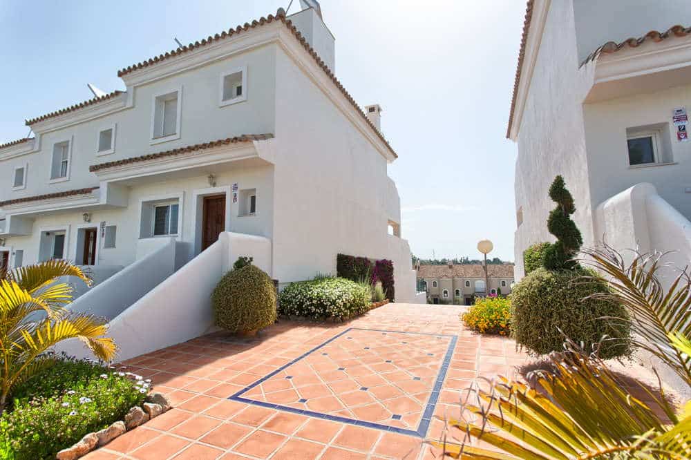 Townhouse for sale El Paraiso Estepona, close to Puerto Banus and Marbella El Paraiso Green Estepona Townhouse for sale_Realista Quality Properties Marbella 23