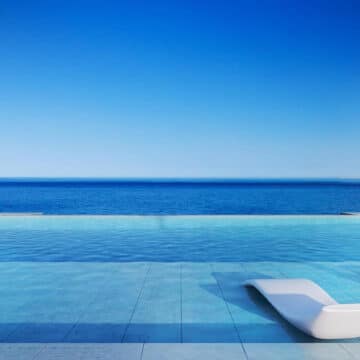 Front line beach 3 bedroom ground floor apartment in Emare Estepona offering amazing panoramic Sea Views Picture 10