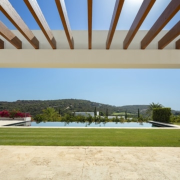 Charming villa with golf views within the Finca Cortesin GREEN 10 Picture 6