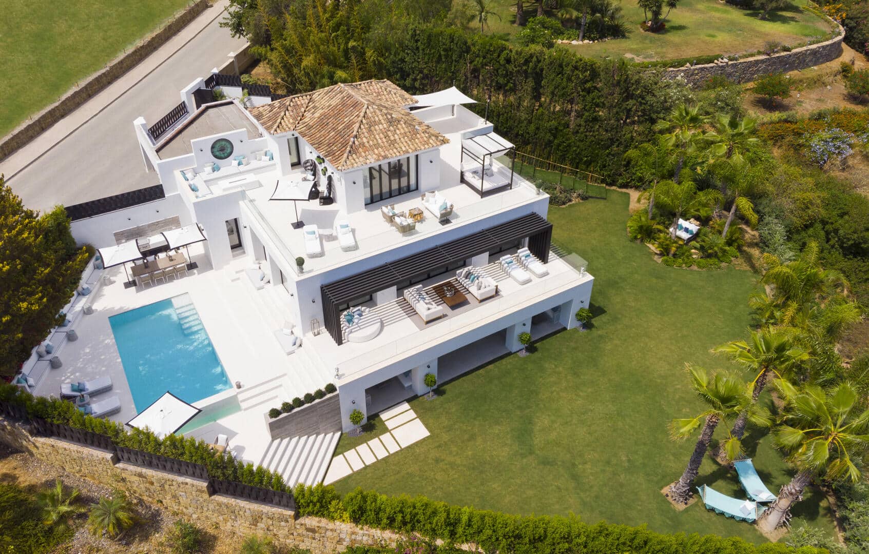 Contemporary High Standard Villa with Golf and Sea views in the highly sought-after area of Los Naranjos Golf Nueva Andalucia, Marbella