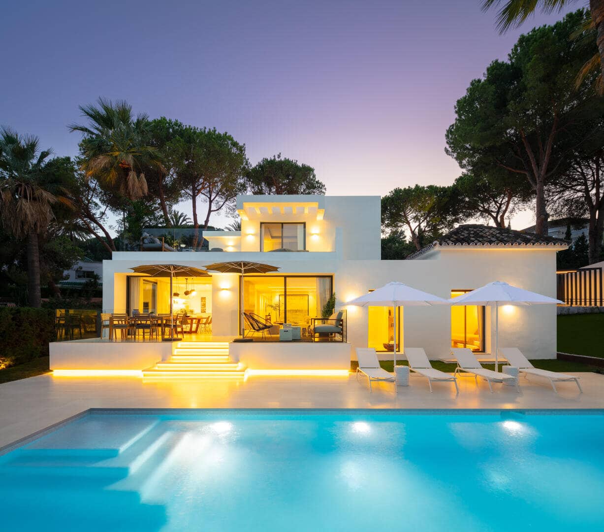 Newly renovated contemporary villa in the heart of the Golf Valley Las Brisas, in the prestigious Nueva Andalucia area