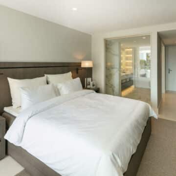 Puente Romano Apartment with fantastic sea views, renovated to a very high standard Picture 9