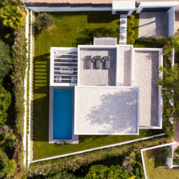 Contemporary villa in Guadalmina Alta within walking distance to all amenities, International schools and commercial centre and golf. Picture 20