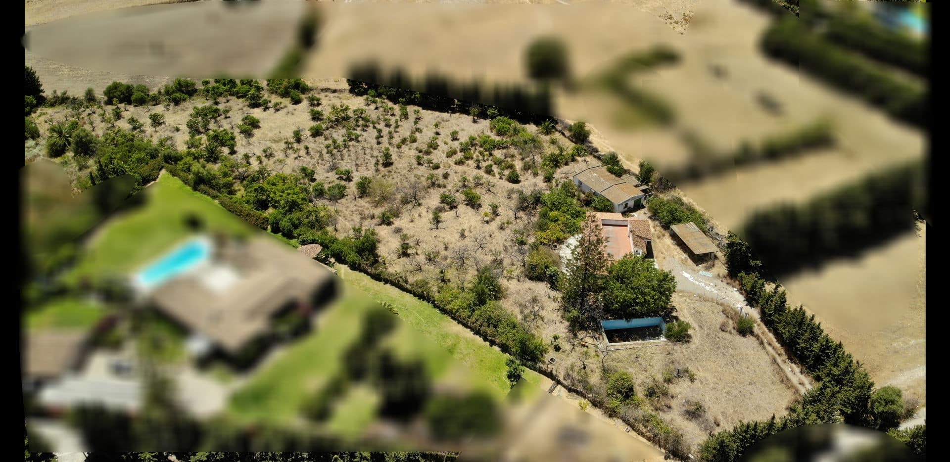 Rural land walking distance to Estepona, country living with mountain and sea view.
