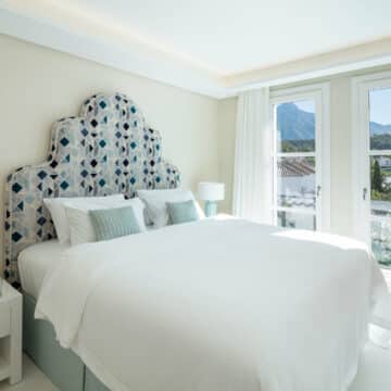 Family Villa in the heart of the Golf Valley, Las Brisas Marbella, close to amenities and schools Picture 19