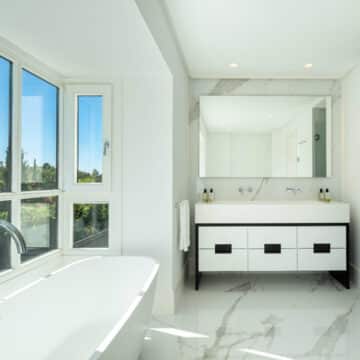 Family Villa in the heart of the Golf Valley, Las Brisas Marbella, close to amenities and schools Picture 13