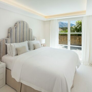 Family Villa in the heart of the Golf Valley, Las Brisas Marbella, close to amenities and schools Picture 18