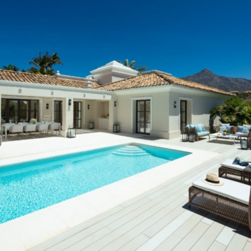 Family Villa in the heart of the Golf Valley, Las Brisas Marbella, close to amenities and schools Picture