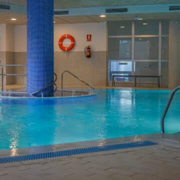 A fantastic one bedroom apartment with private plunge pool in front line beach development Bahia de la Plata Estepona. Picture 25