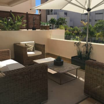 A fantastic one bedroom apartment with private plunge pool in front line beach development Bahia de la Plata Estepona. Picture 6