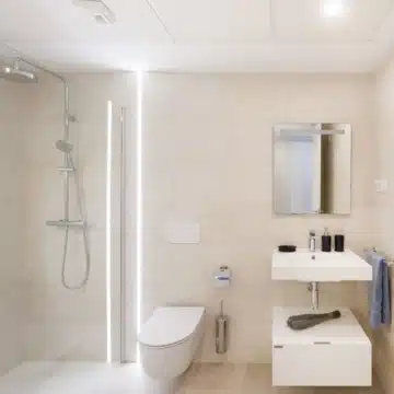 City apartment near to the beach in Jade Tower Fuengirola with large terrace and a Sea View Picture 14