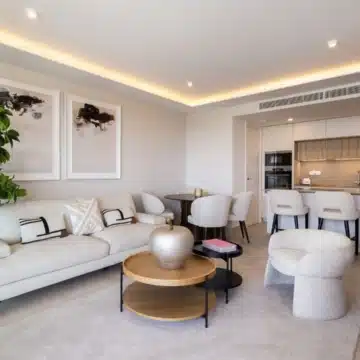 City apartment near to the beach in Jade Tower Fuengirola with large terrace and a Sea View Picture 4