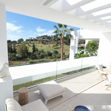 Penthouse front line golf in Benahavis Atalaya Hills with amazing open views Picture 4