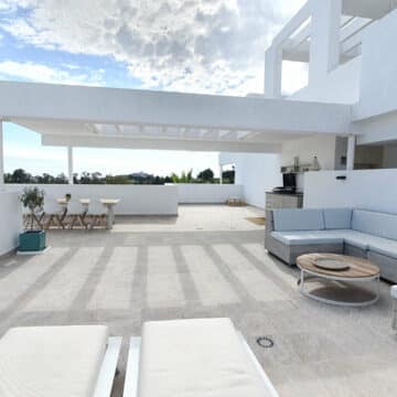 Penthouse front line golf in Benahavis Atalaya Hills with amazing open views Picture 8