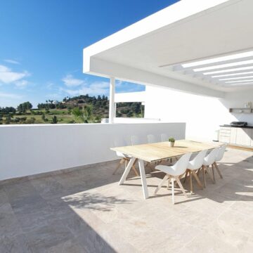 Penthouse front line golf in Benahavis Atalaya Hills with amazing open views Picture 7