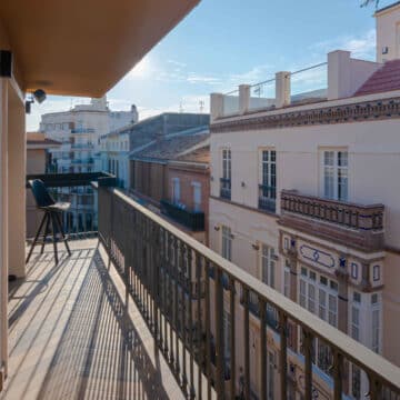 Malaga City Centre Penthouse fully reformed with underground garage and storeroom. An opportunity for investment. Picture 8