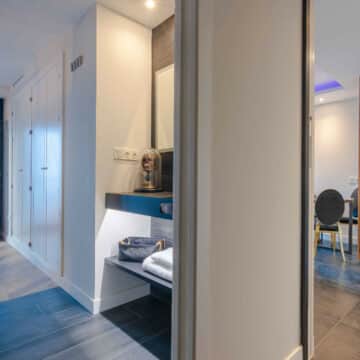 Malaga City Centre Penthouse fully reformed with underground garage and storeroom. An opportunity for investment. Picture 17