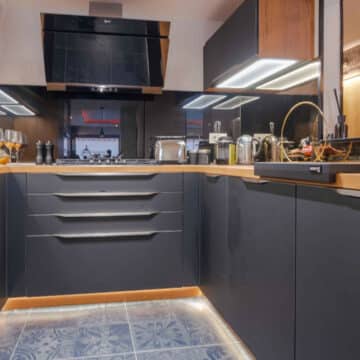 Malaga City Centre Penthouse fully reformed with underground garage and storeroom. An opportunity for investment. Picture 5