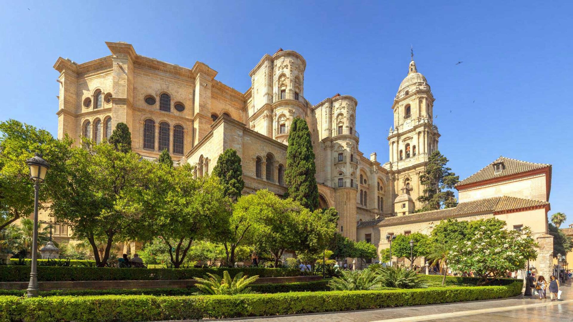 Malaga City Centre apartment with amazing frontal views to the Cathedral