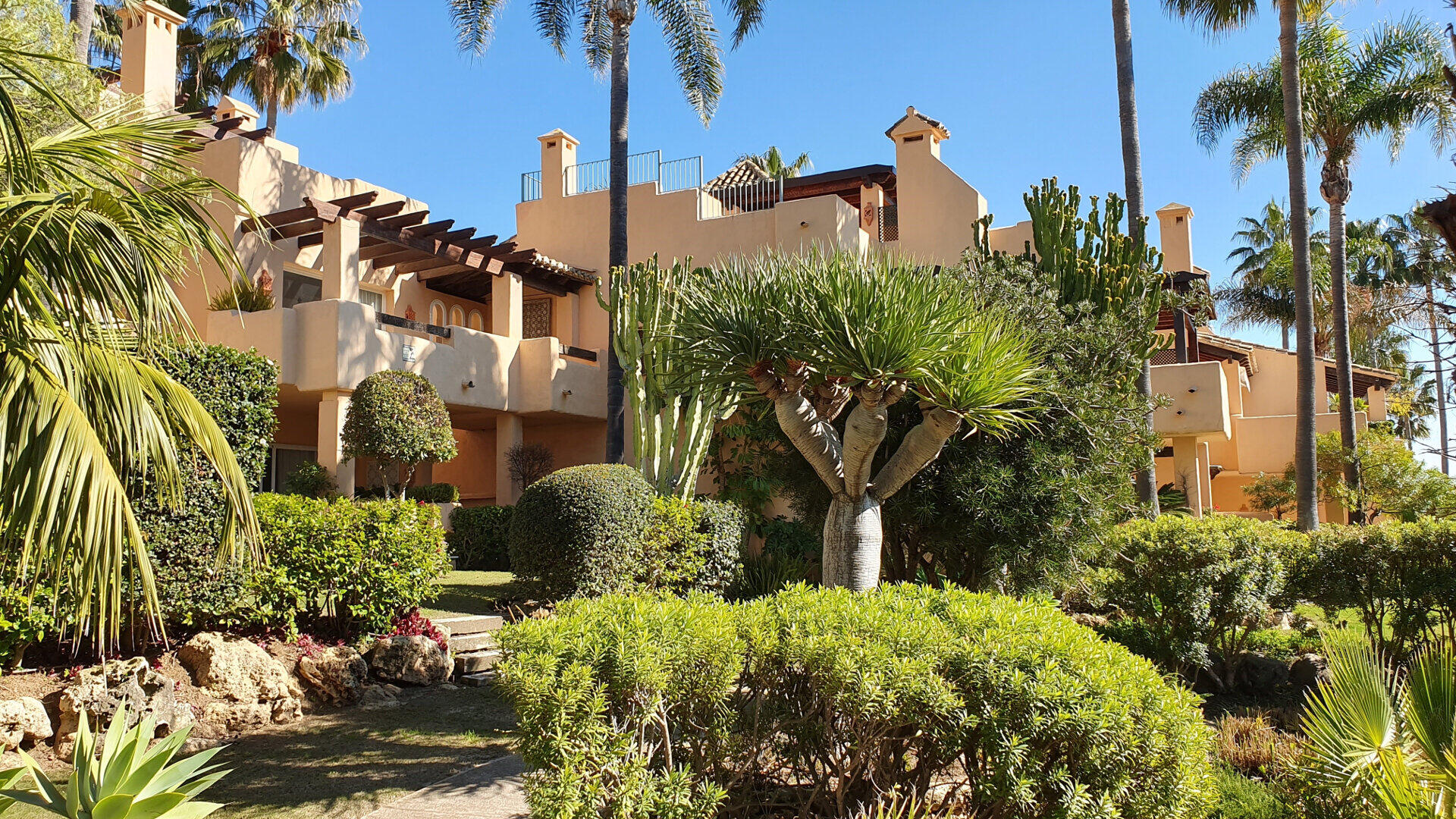 Alcazaba Beach Houses Estepona front line beach the New Golden Mile