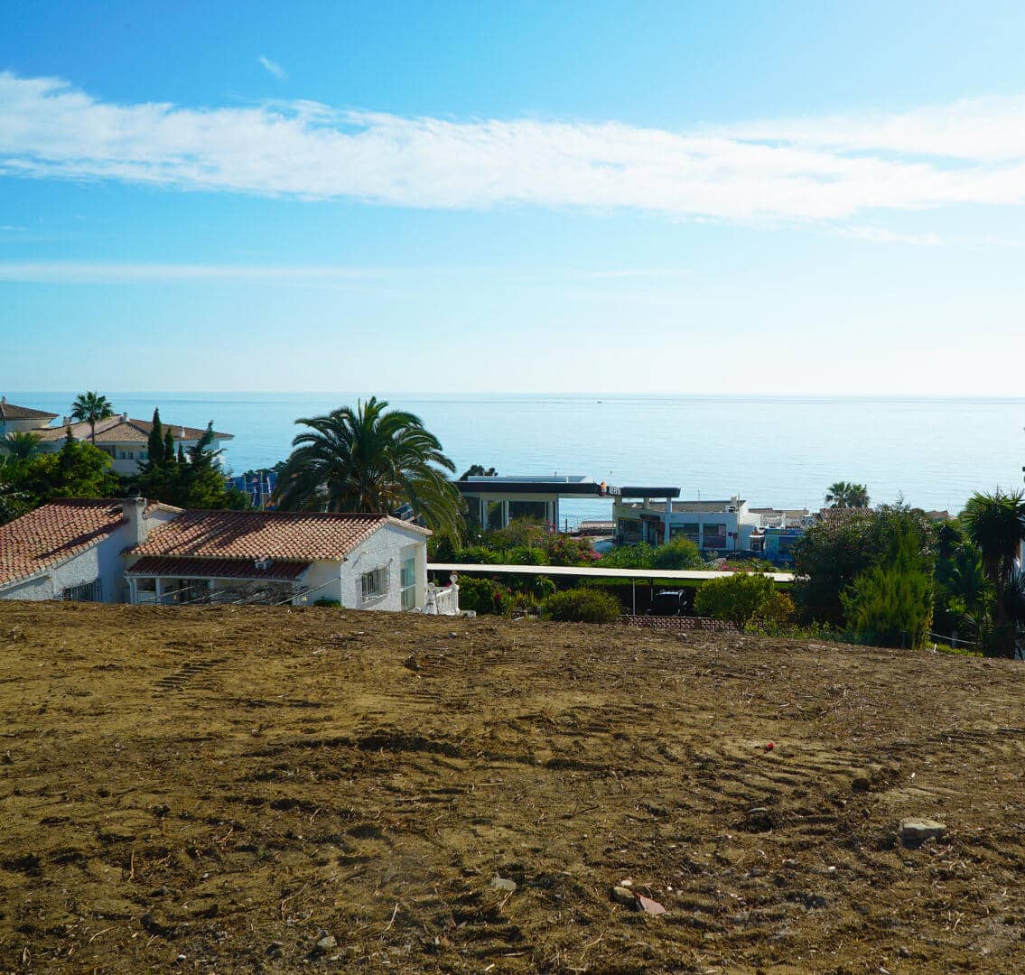 New Estepona villa with stunning sea views while the sun sets down