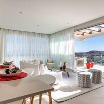 Marbella Club Hills first floor apartment panoramic golf and sea views, towards the African Coast Picture 6