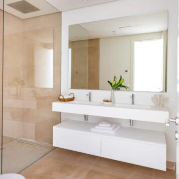 Marbella Club Hills first floor apartment panoramic golf and sea views, towards the African Coast Picture 15