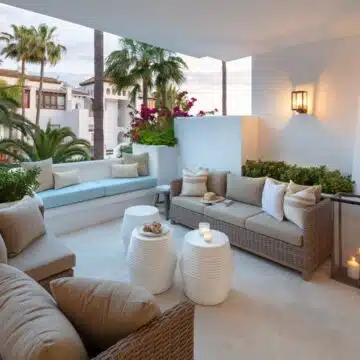 Puente Romano Apartment with sea views, beautifully renovated and furnished to a very high standard Picture 0