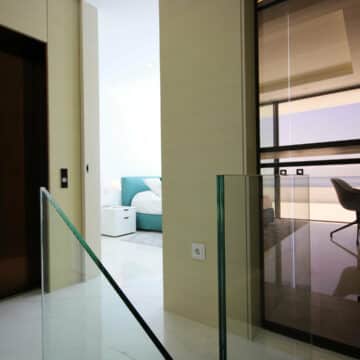 Front line beach Penthouse Emare Estepona with endless panoramic sea views Picture 20