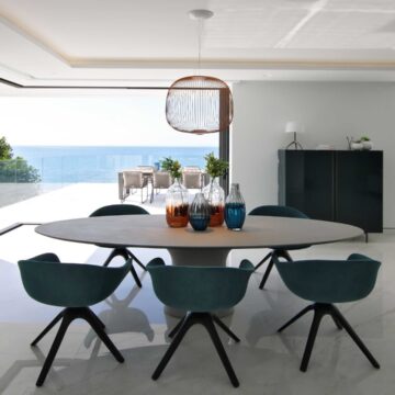Front line beach Penthouse Emare Estepona with endless panoramic sea views Picture 10