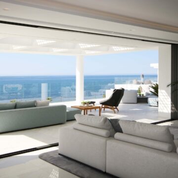 Front line beach Penthouse Emare Estepona with endless panoramic sea views Picture 5