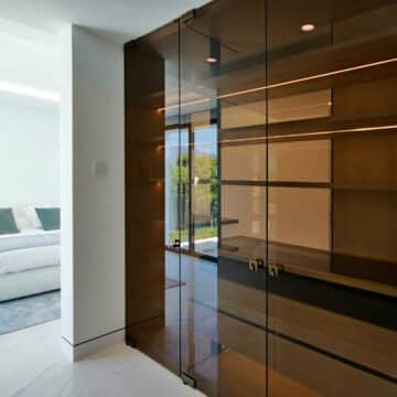 Front line beach Penthouse Emare Estepona with endless panoramic sea views Picture 19