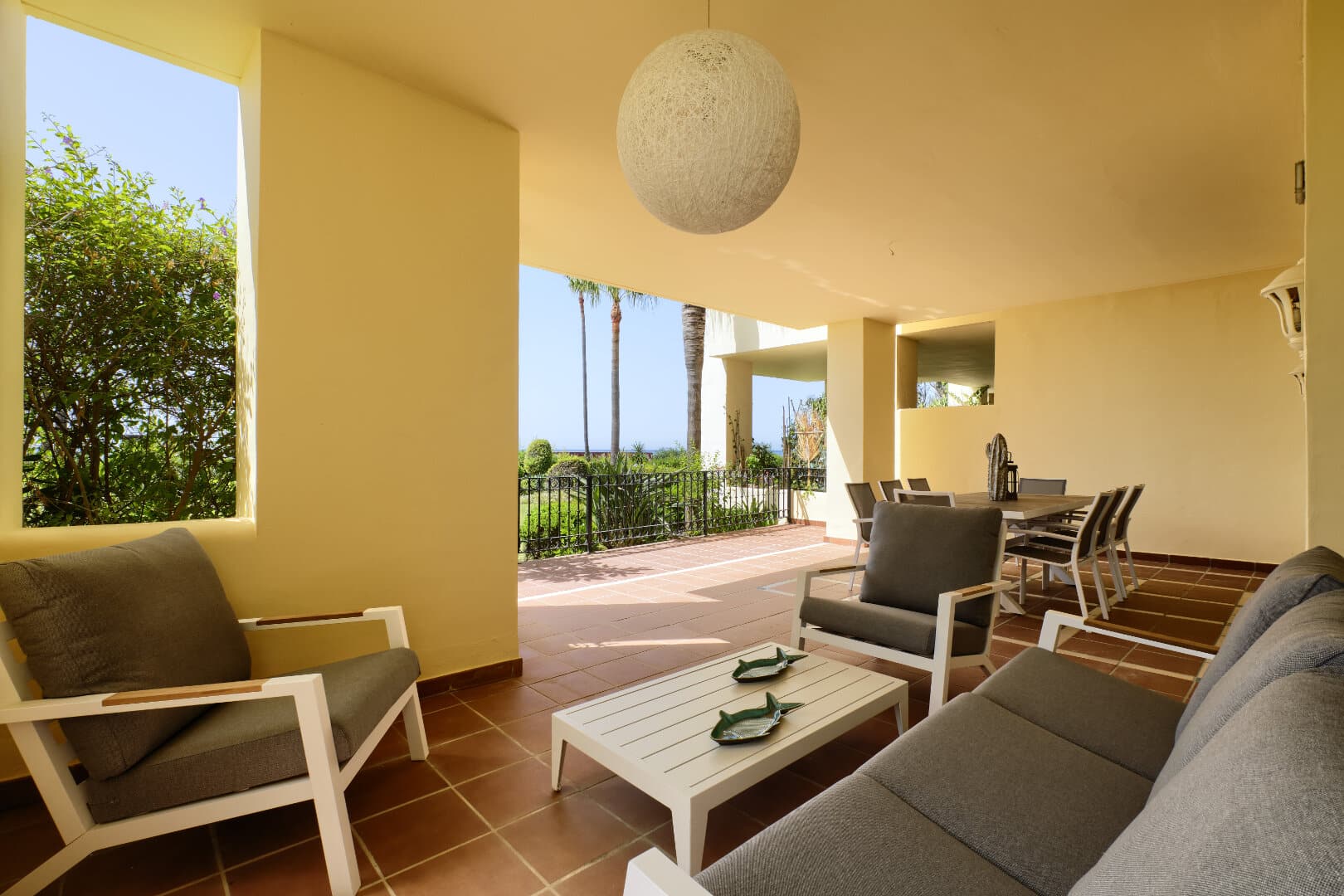 Fully renovated front line beach apartment in luxury Bahia del Velerin Estepona