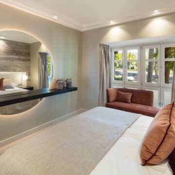 Frontline Beach apartment in Marina Puente Romano Golden Mile Marbella with sea views Picture 10