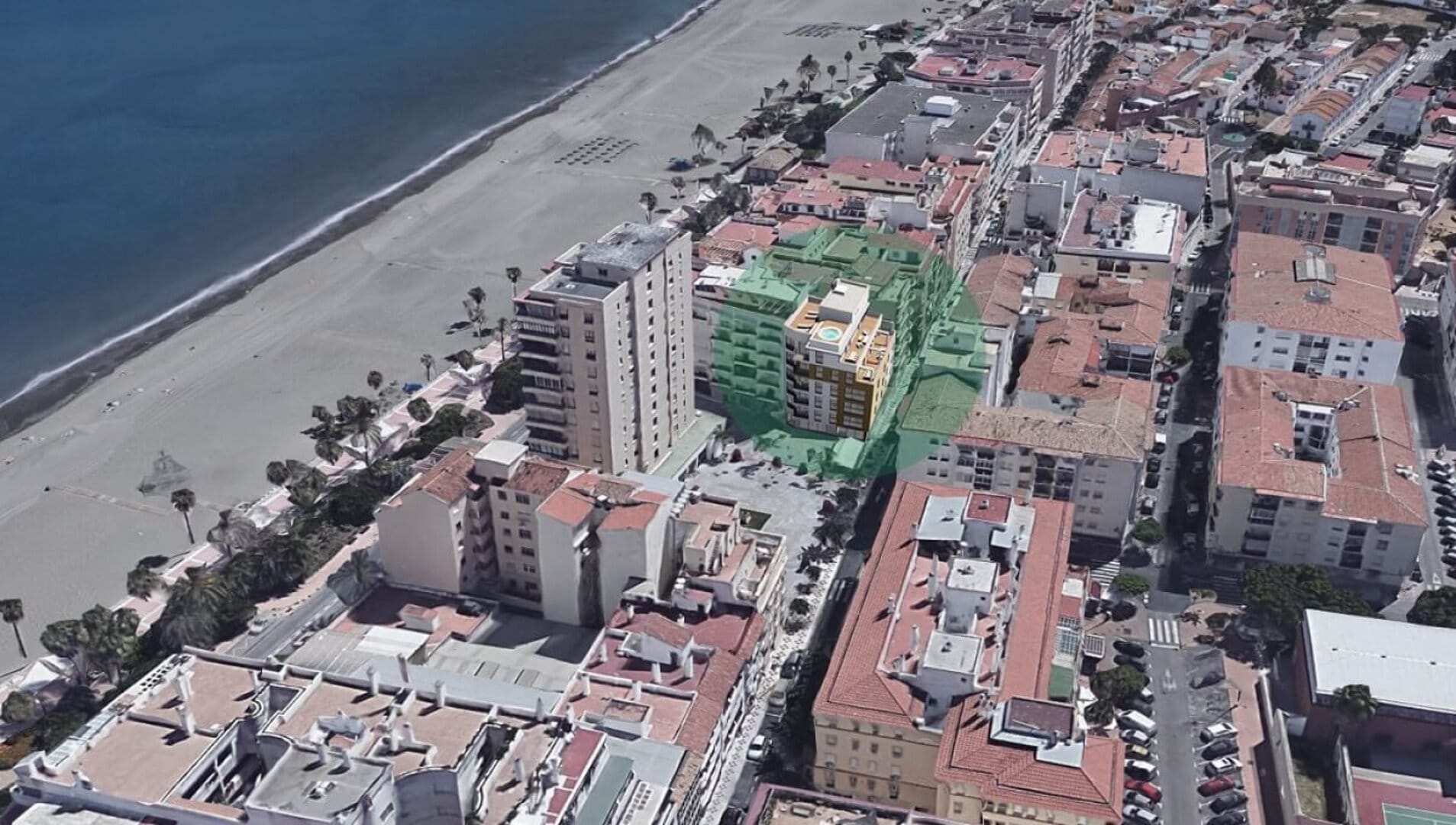 Estepona city centre terrace apartment with garage at 50 mts from the sea