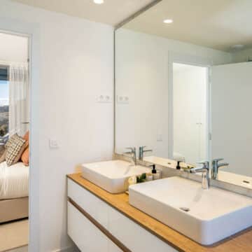 Estepona new penthouse with large roof terrace and amazing sea views Picture 8