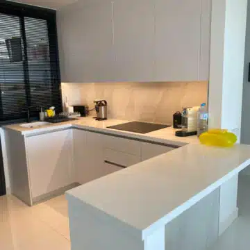 Atalaya Hills Benahavis apartment with front line golf with open views Picture 2