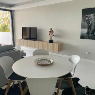 Atalaya Hills Benahavis apartment with front line golf with open views Picture 3