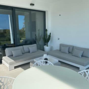 Atalaya Hills Benahavis apartment with front line golf with open views Picture 4