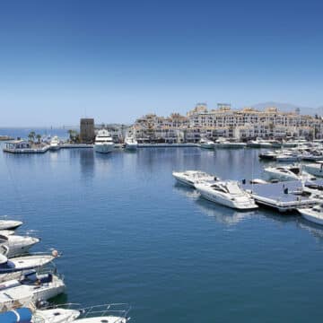 Key Ready Two Bedroom Apartment with Mountain & Sea views in Marbella Lake, Nueva Andalucia Picture 32
