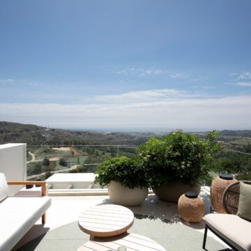 Penthouse Marbella Club Hills fully furnished in Marbella Club Golf Resort with panoramic views towards the Mediterranean Sea Picture 1