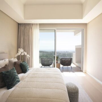 Penthouse Marbella Club Hills fully furnished in Marbella Club Golf Resort with panoramic views towards the Mediterranean Sea Picture 19