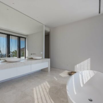 Outstanding Modern Villa El Bosque in La Reserva de Alcuzcuz, Benahavís Picture 18