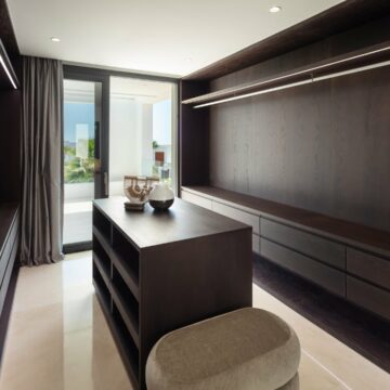 Modern villa in Los Olivos Nueva Andalucia Marbella Picture 10