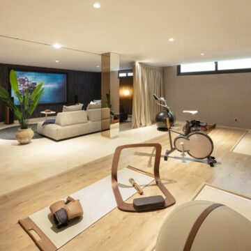 Modern villa in Los Olivos Nueva Andalucia Marbella Picture 24