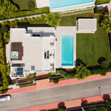 Modern villa in Los Olivos Nueva Andalucia Marbella Picture 25